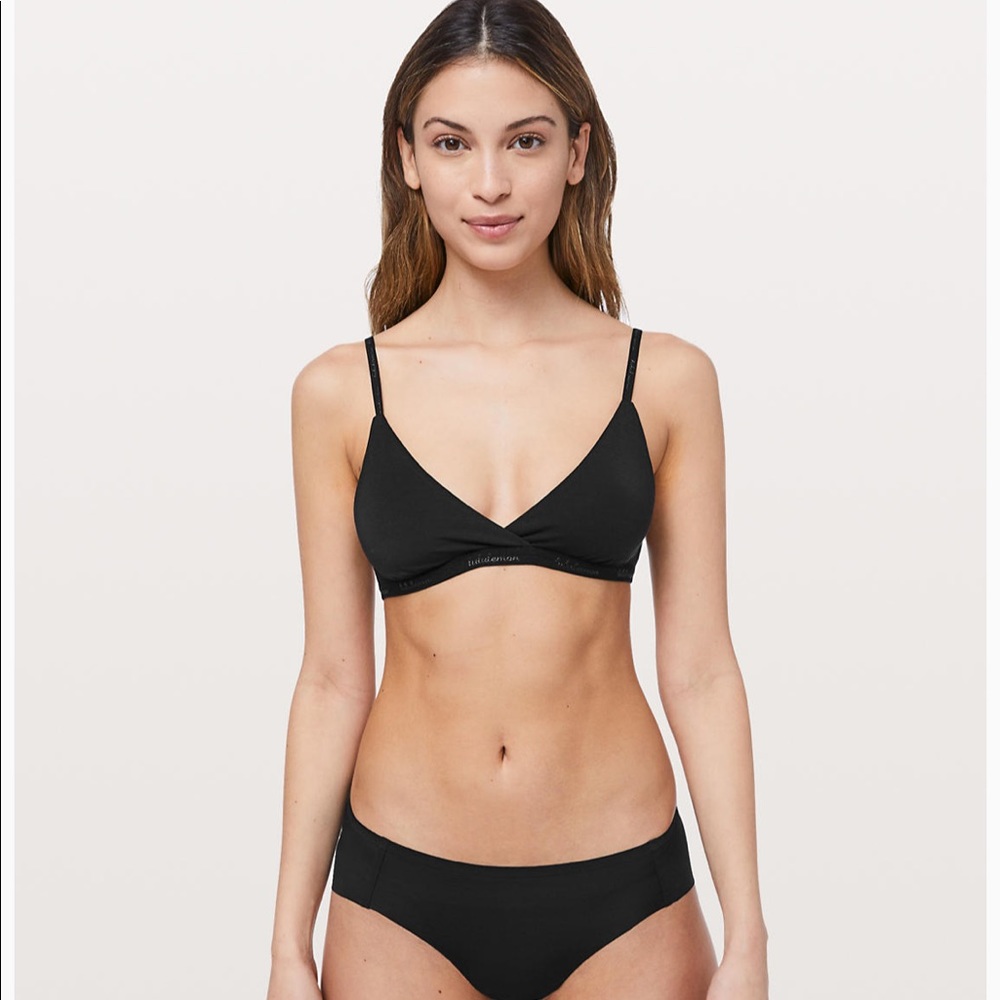 NWT Lululemon Simply Strappy Bralette size Medium